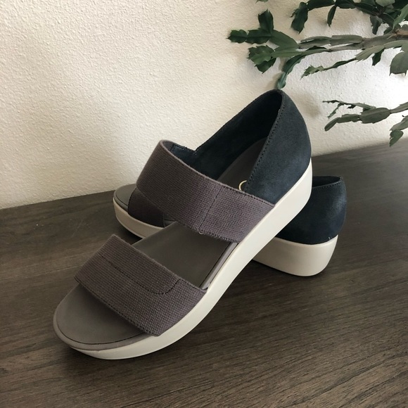 Super cute platform wedge sandals/shoes, Nicole Imogen in Mint - Picture 3 of 13